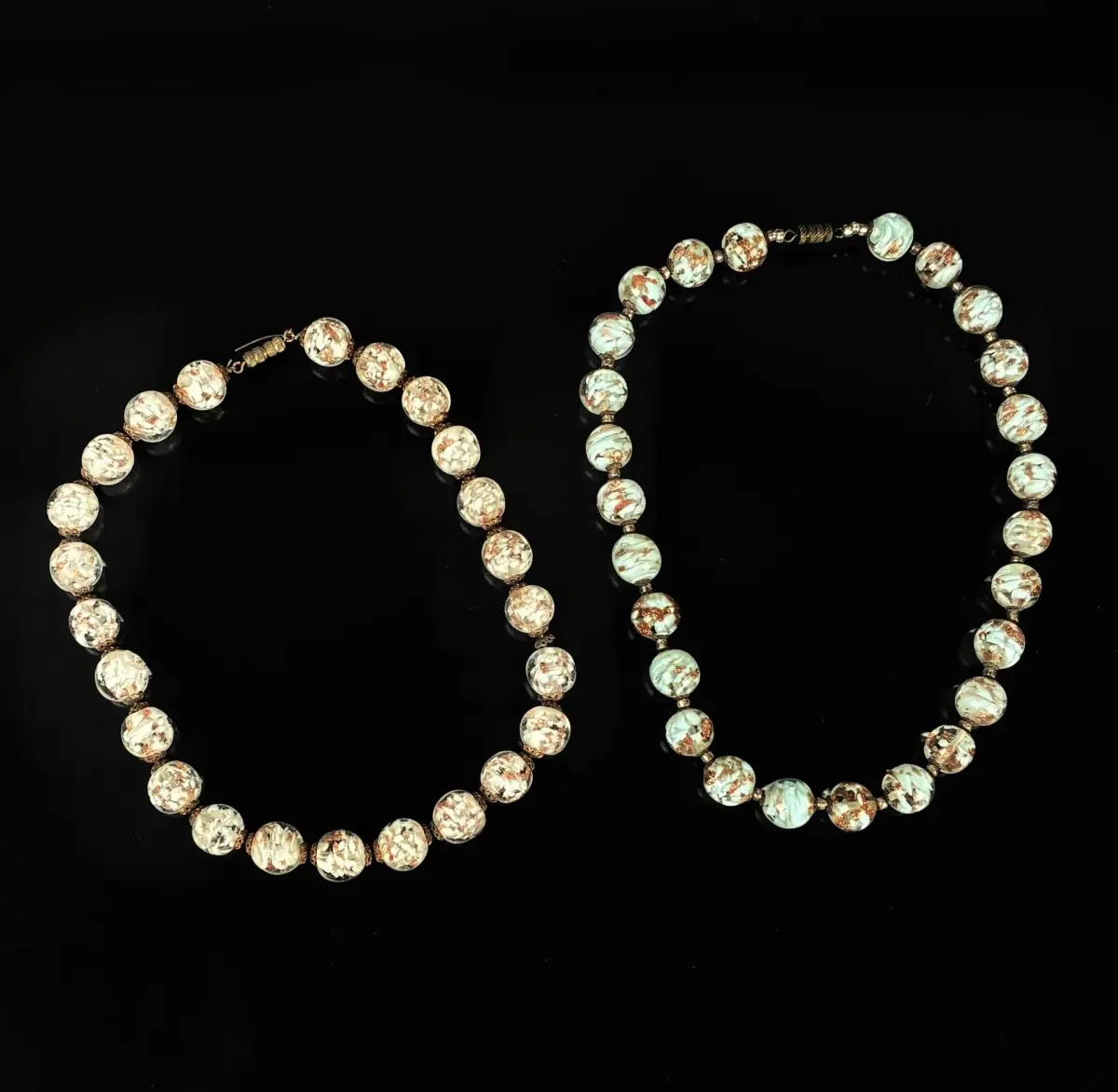 Set of 2 necklaces made of Murano-style glass beads with inc - Lot 143