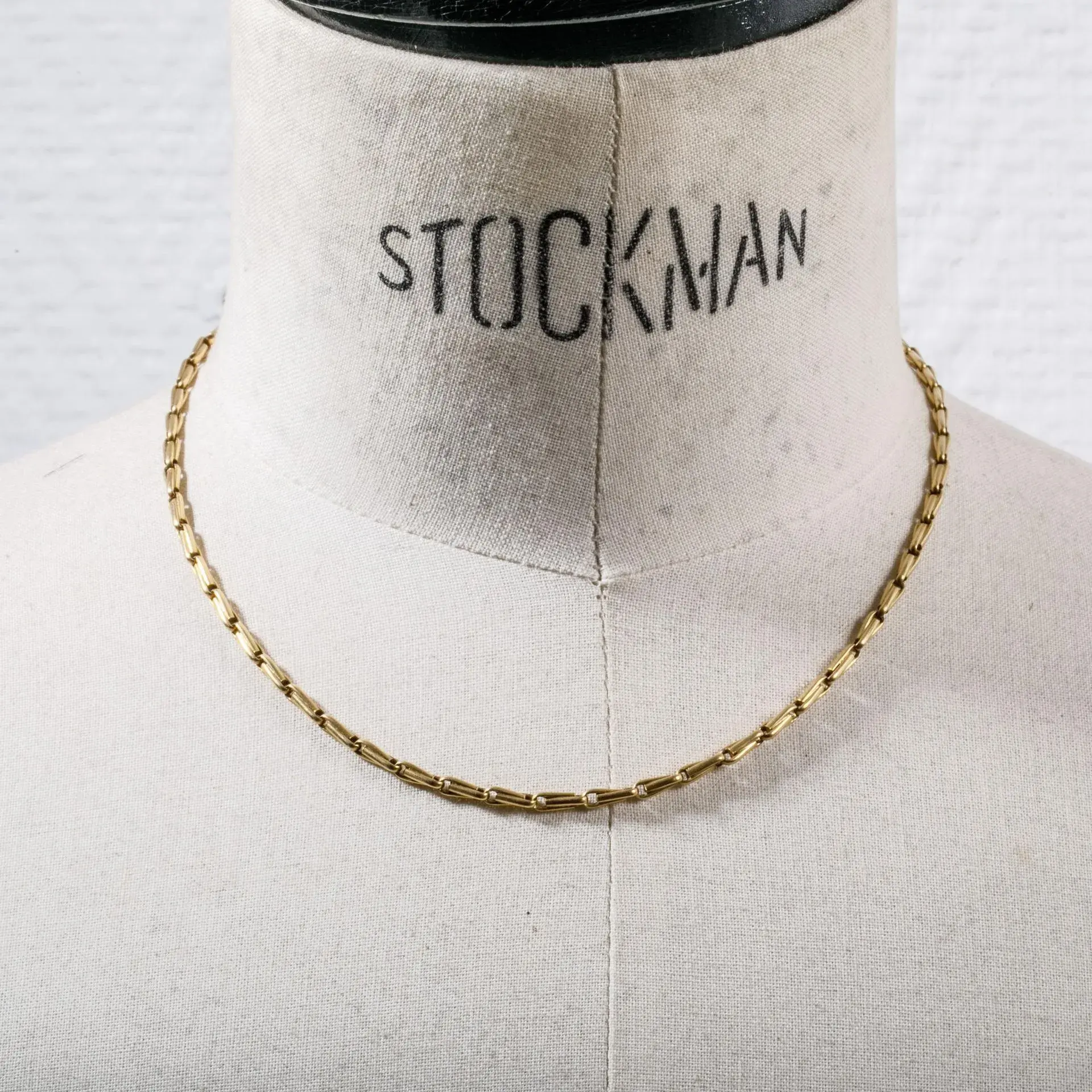 750-thousandths yellow gold pocket watch chain (eagle-head h - Lot 22