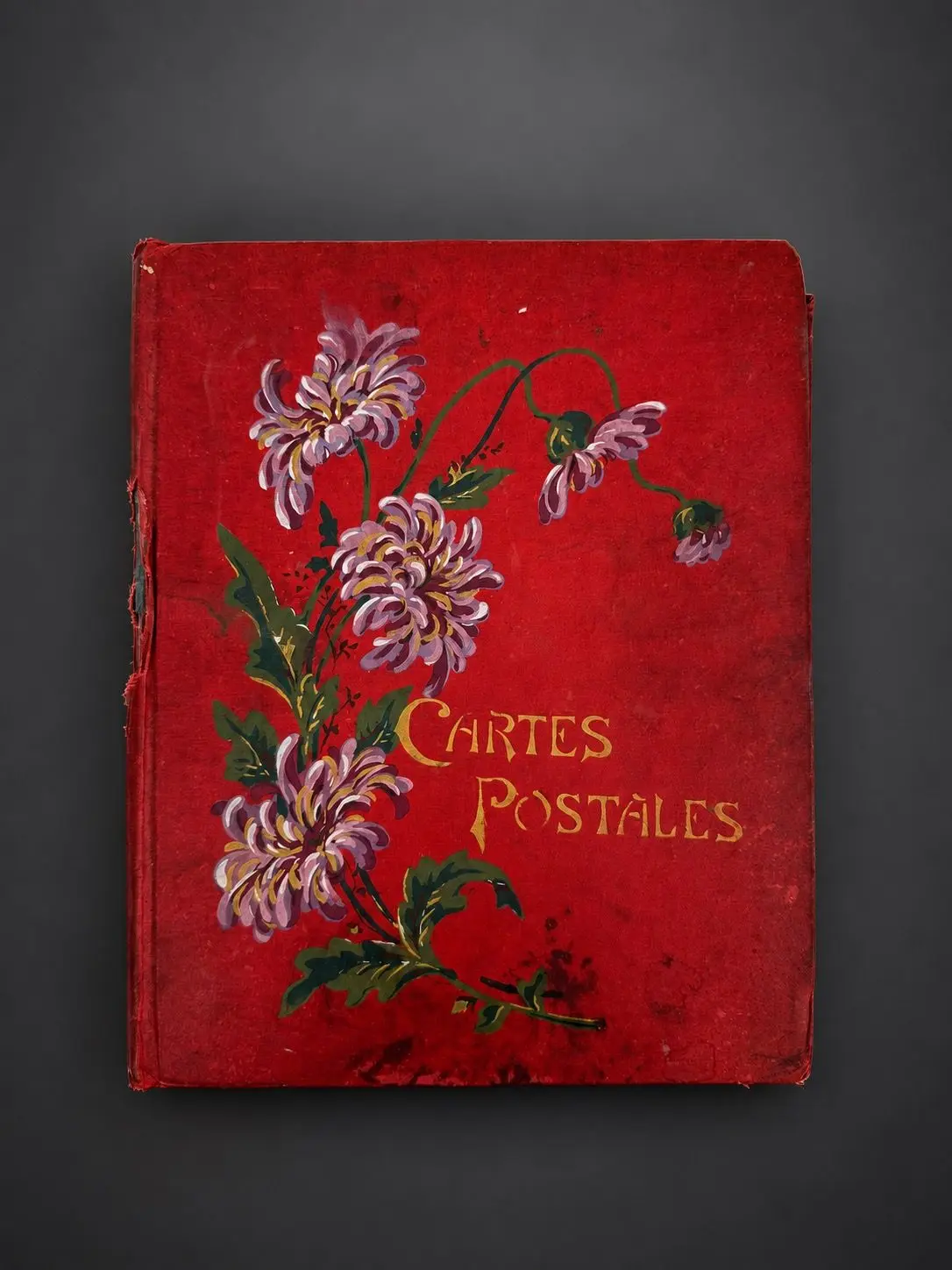 A postcard album containing 46 pages on the themes of cities - Lot 119