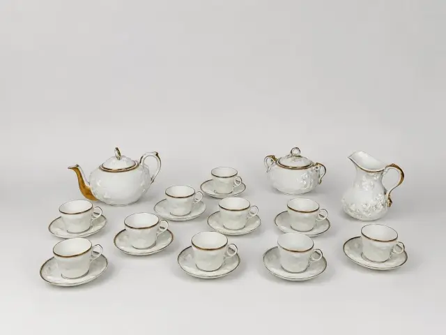 Paris Porcelain - Lot 68