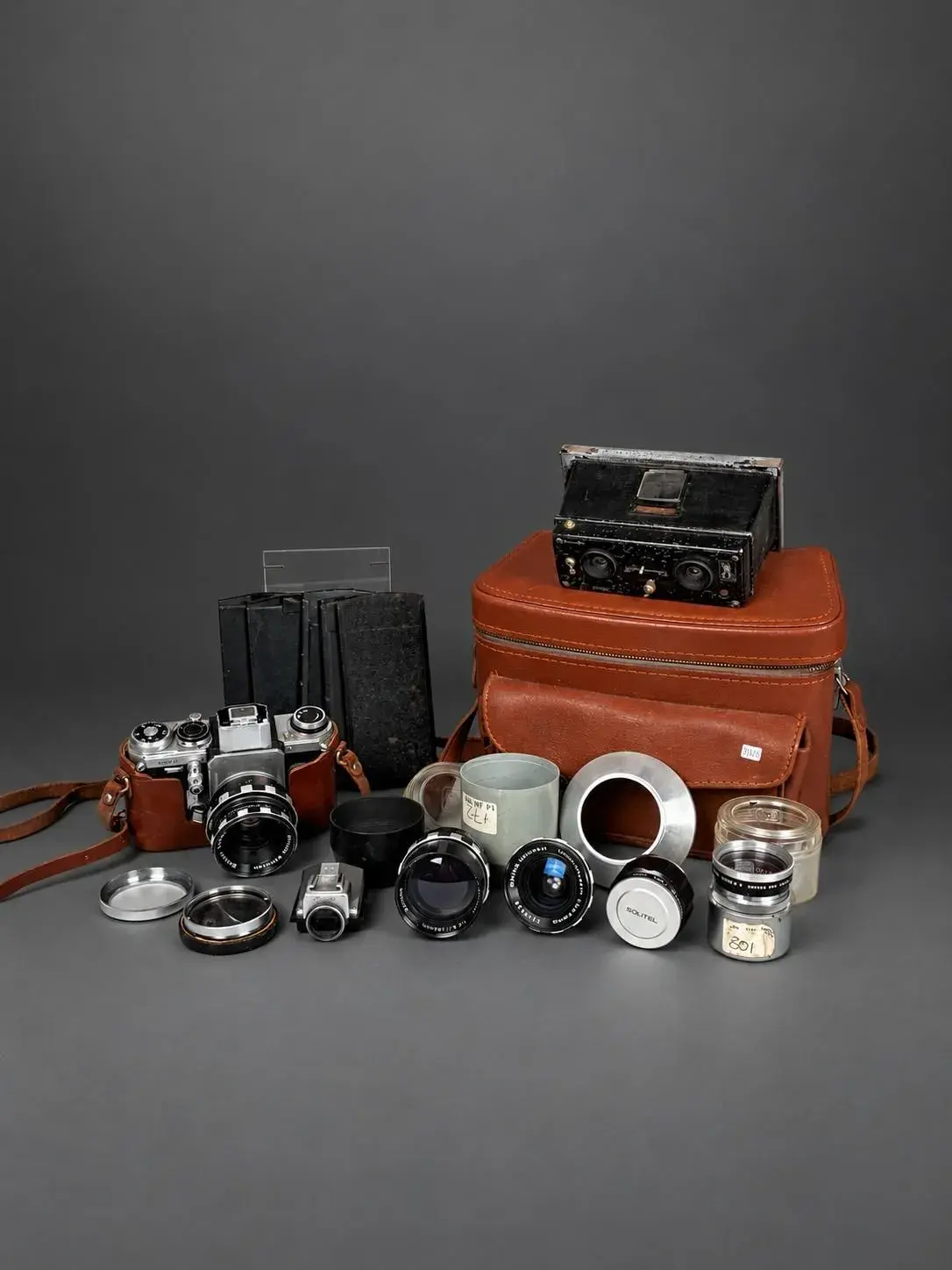 Assorted photography equipment: two cameras and accessories. - Lot 67