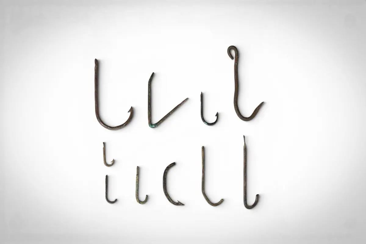 ROMAN BRONZE FISH HOOKS