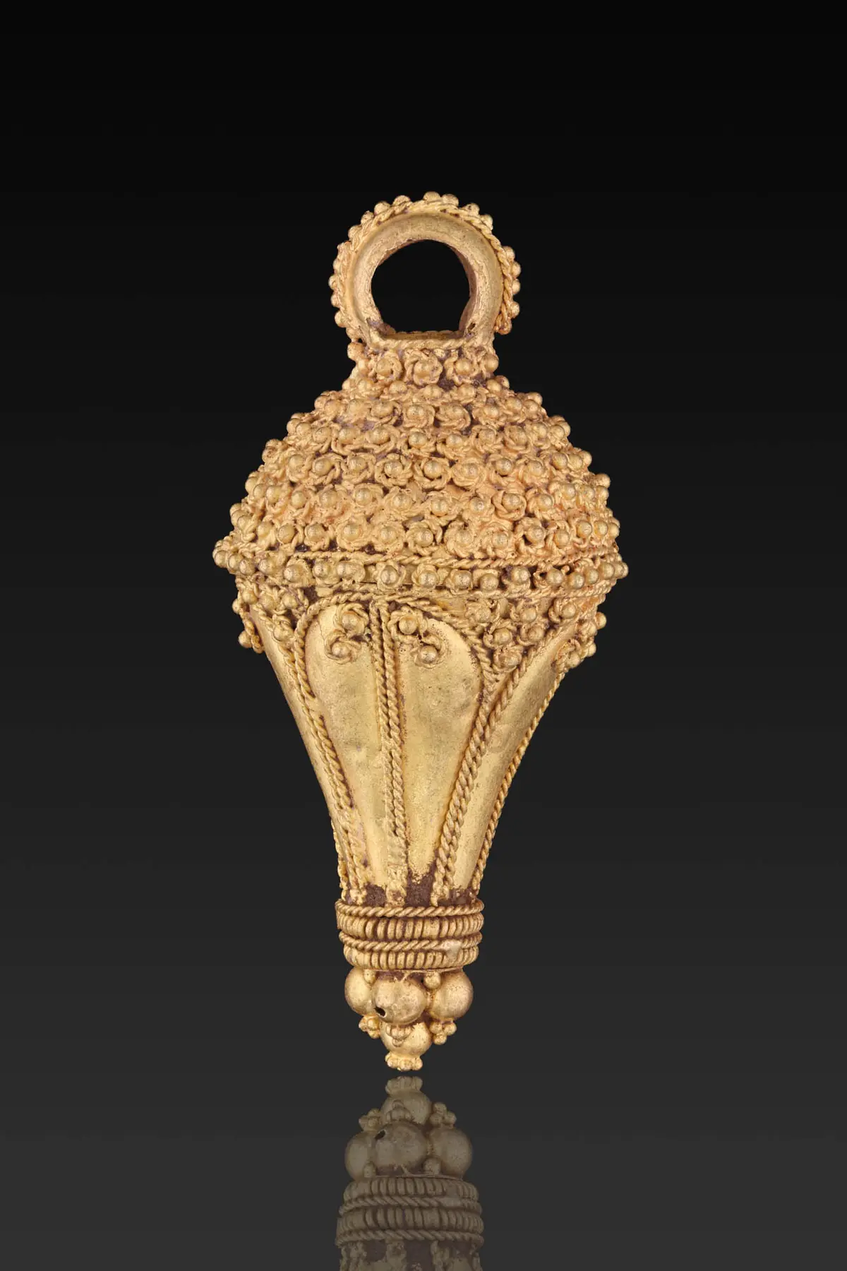 HELLENISTIC GOLD PENDANT WITH FILIGREE