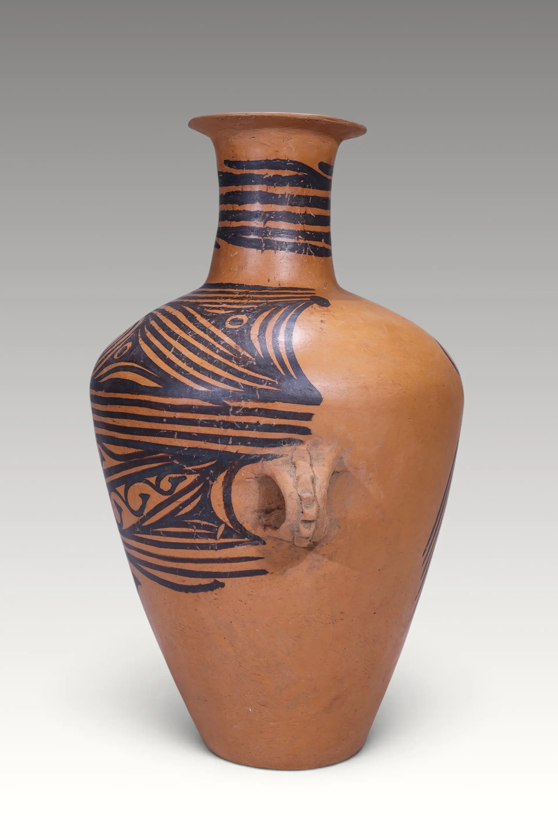 CHINESE MAJIAYAO PAINTED POTTERY VASE