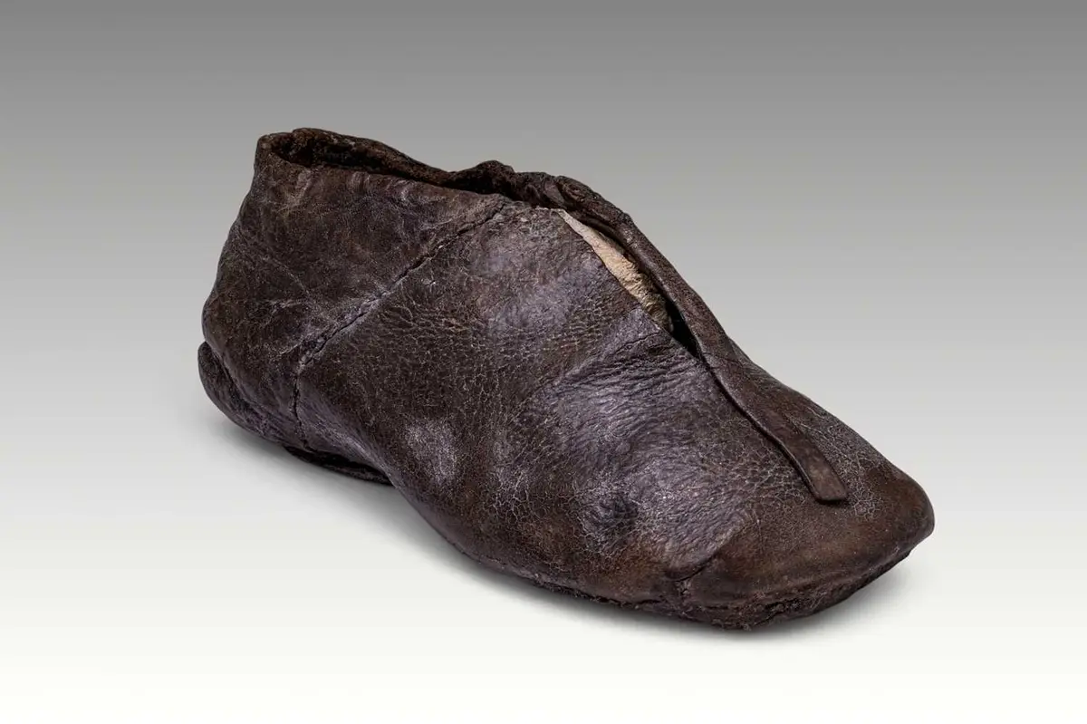 ROMANO-EGYPTIAN LEATHER SHOE
