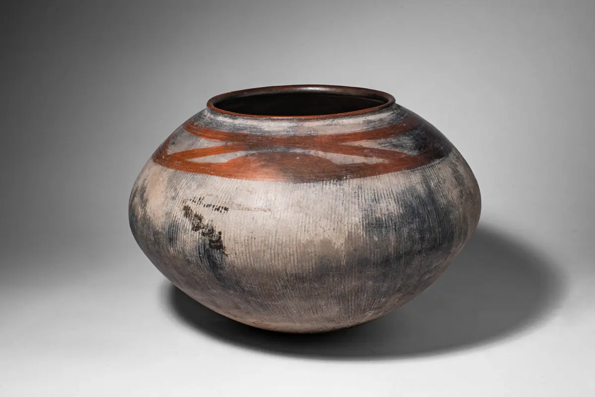 TANZANIA NYAKUSA TERRACOTTA POT