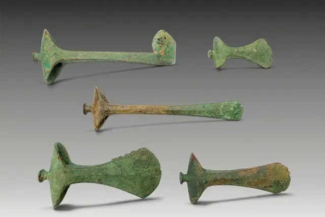 COLLECTION OF BRONZE AGE AXE HEADS