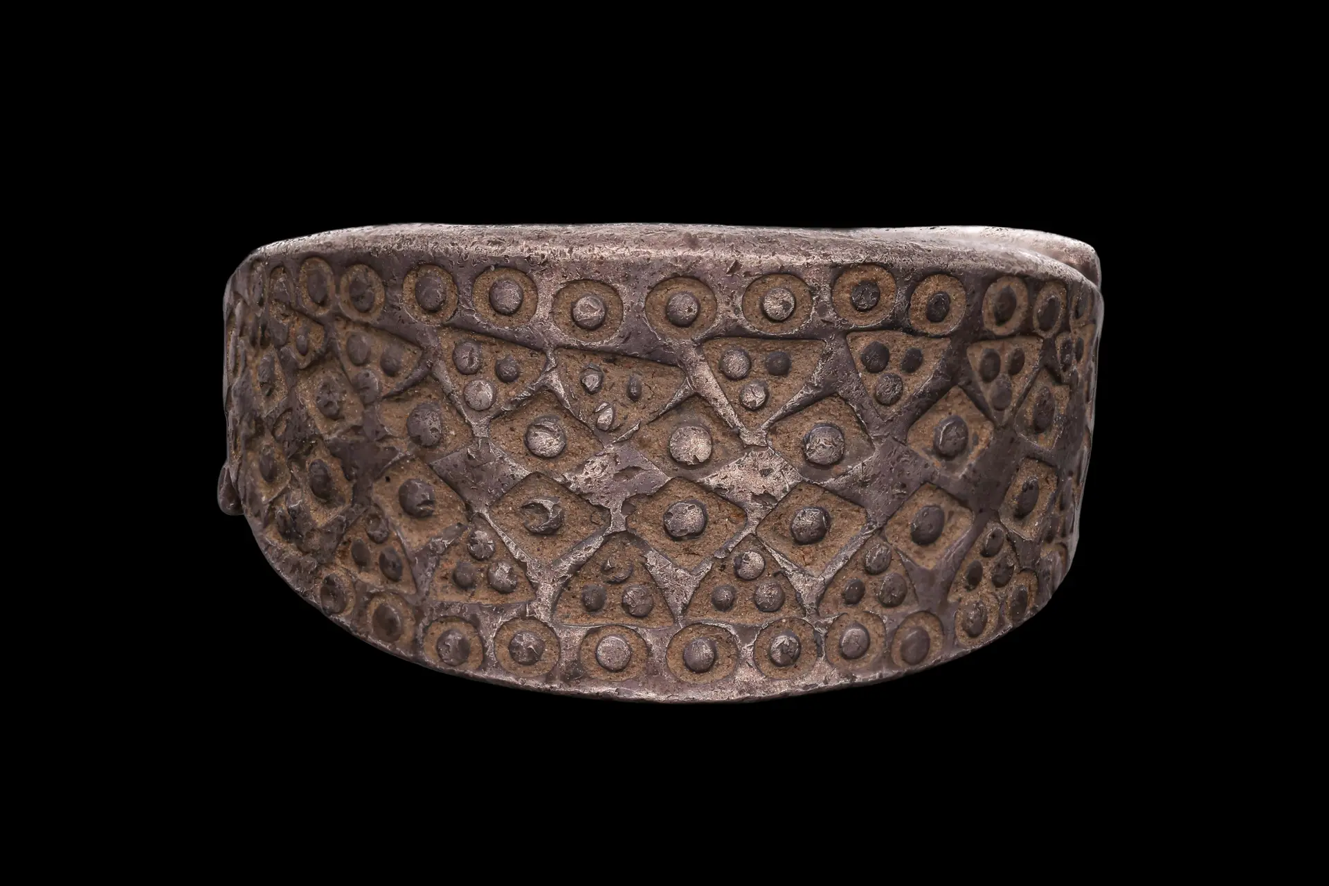 VIKING SILVER RING WITH PUNCHED DECORATION