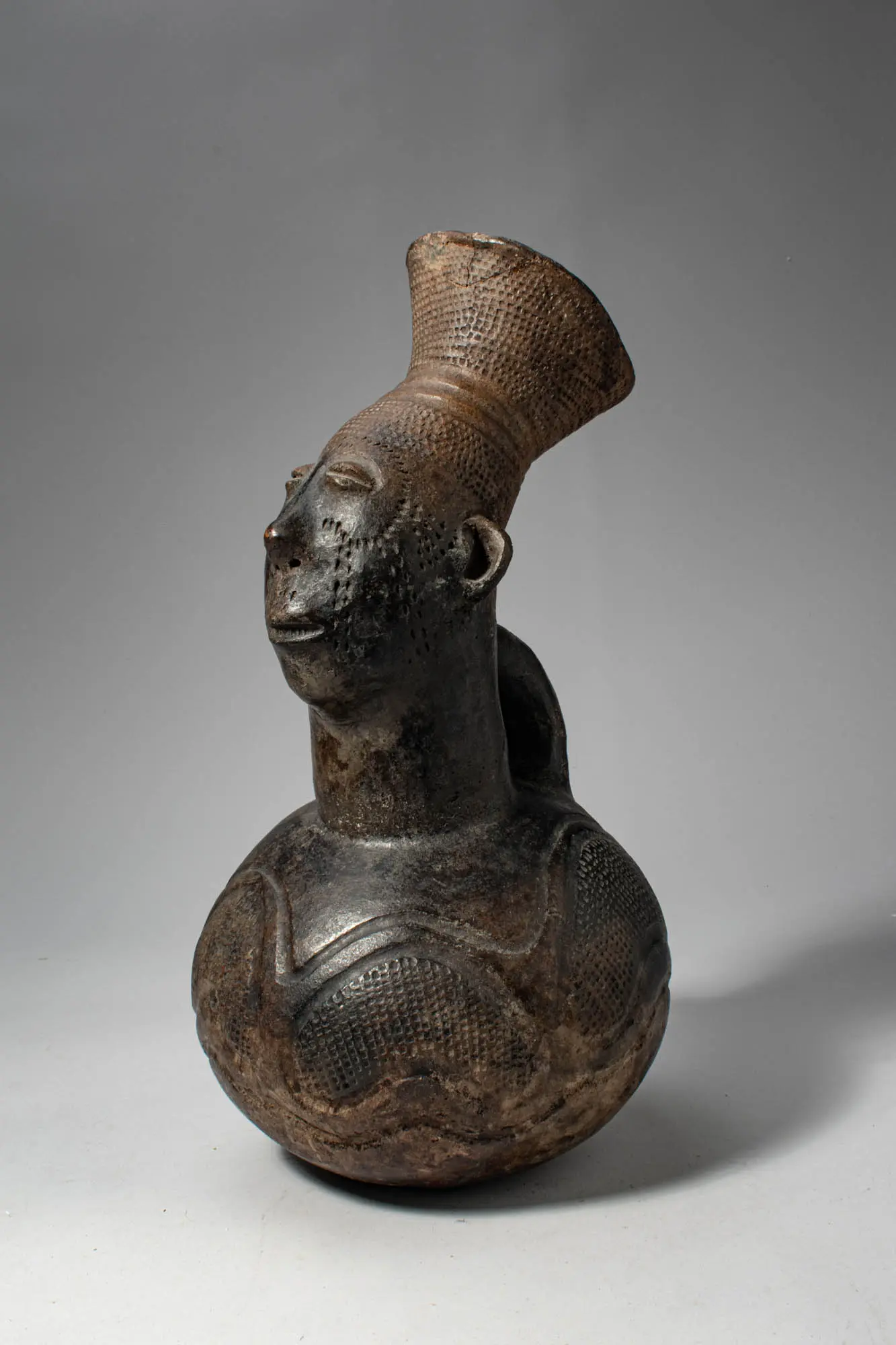 MANGBETU TERRACOTTA POT