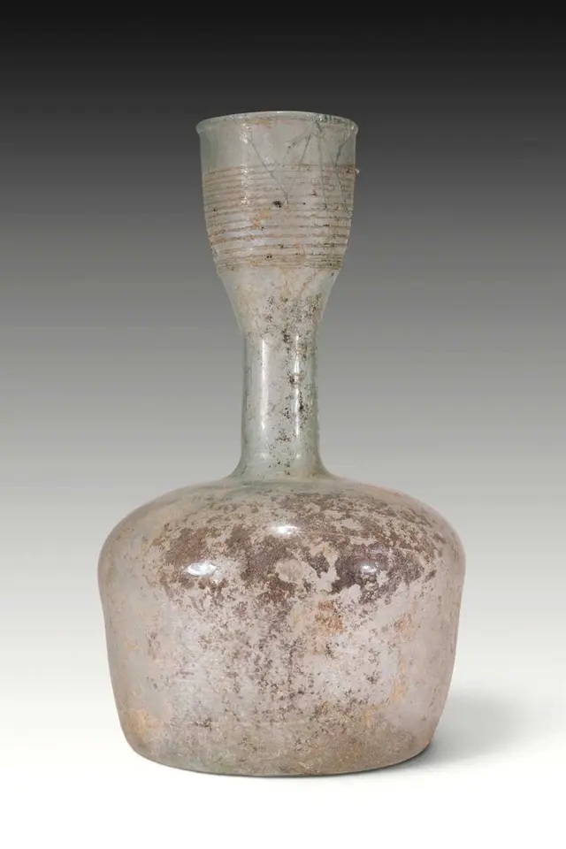 LARGE ROMAN GLASS BOTTLE WITH GLASS THREADS DECORATION