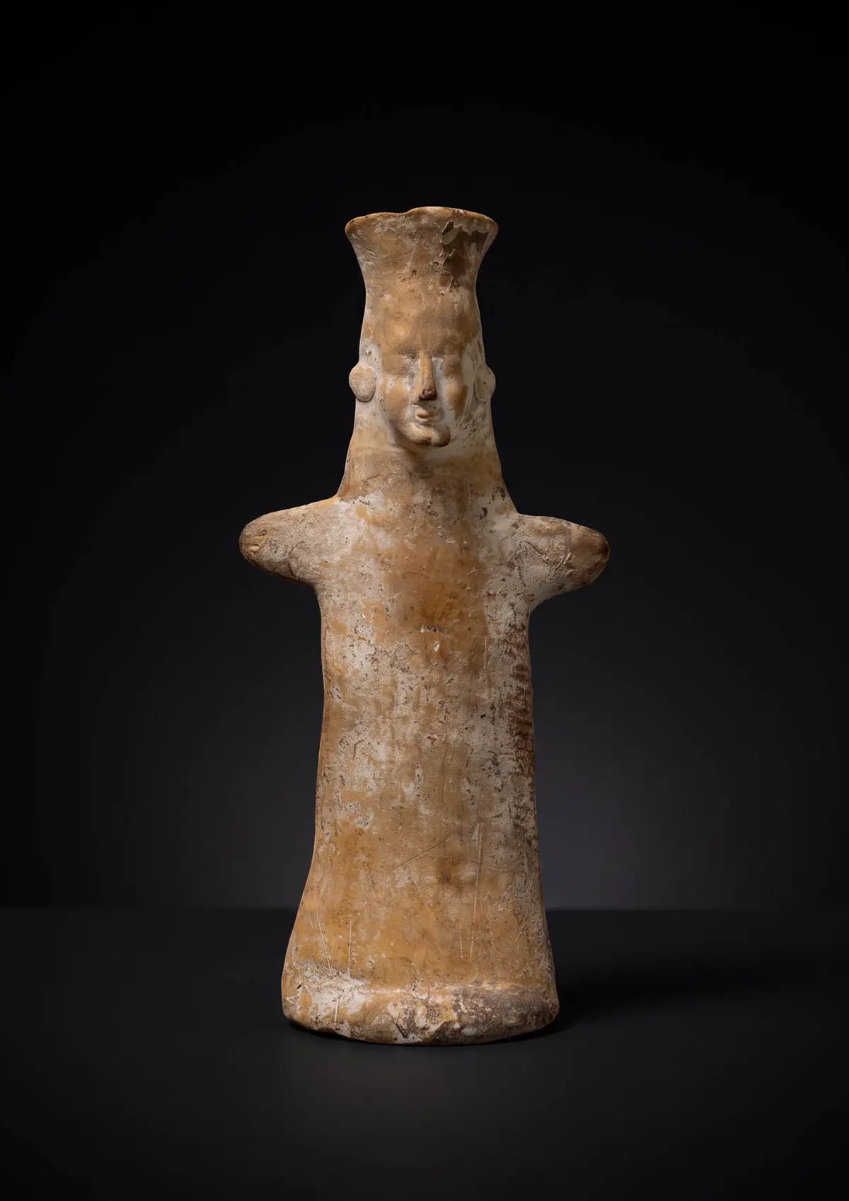 GREEK BOEOTIAN TERRACOTTA STANDING GODDESS