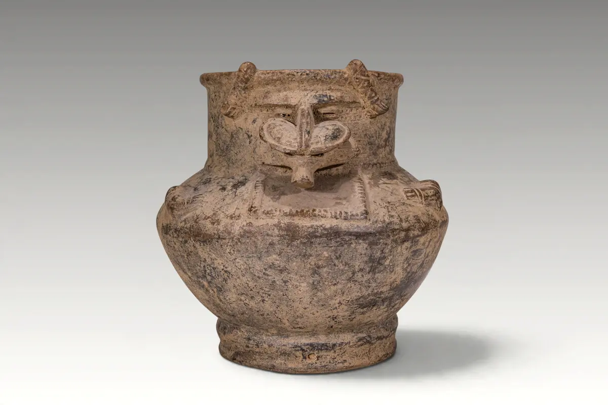 PRE-COLUMBIAN TAIRONA POTTERY JAR