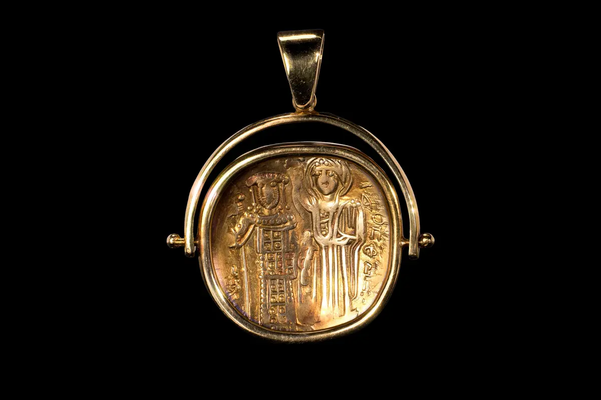 BYZANTINE GOLD HYPERPYRON OF JOHN III DUCAS VATATZES IN GOLD PENDANT