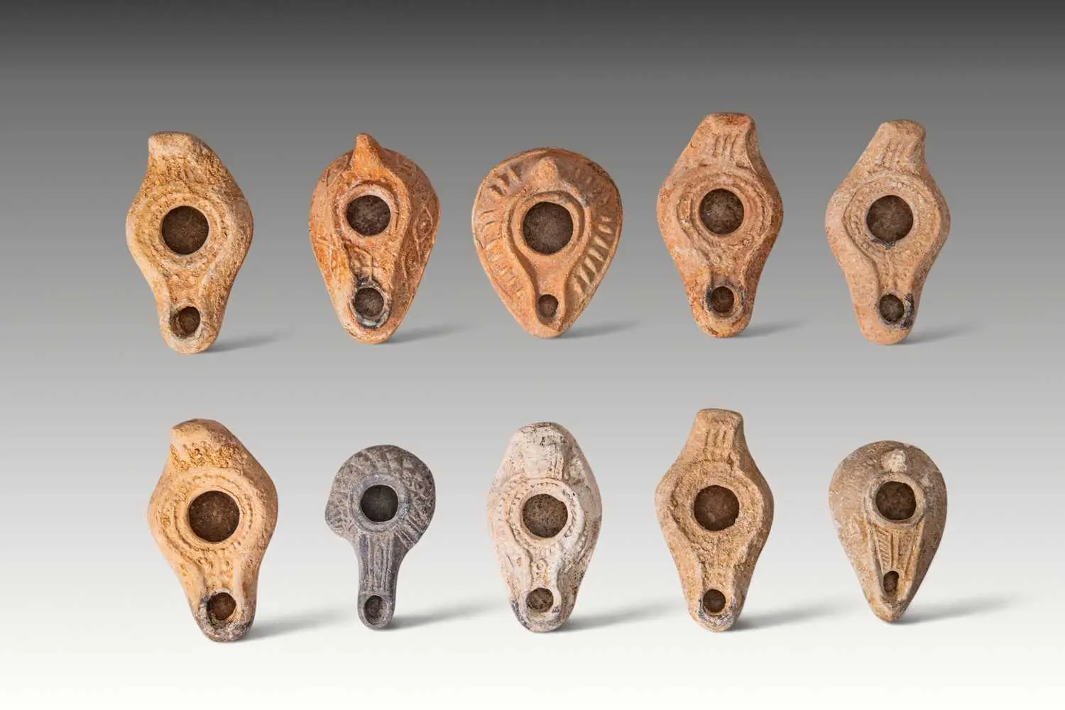 COLLECTION OF GREEK AND ROMAN TERRACOTTA OIL LAMPS