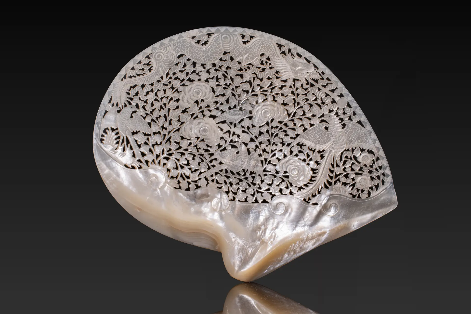 CHINESE CARVED AND PIERCED MOTHER OF PEARL PLAQUE