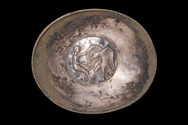 ROMAN SILVER BOWL WITH ZEUS AND GANYMEDE