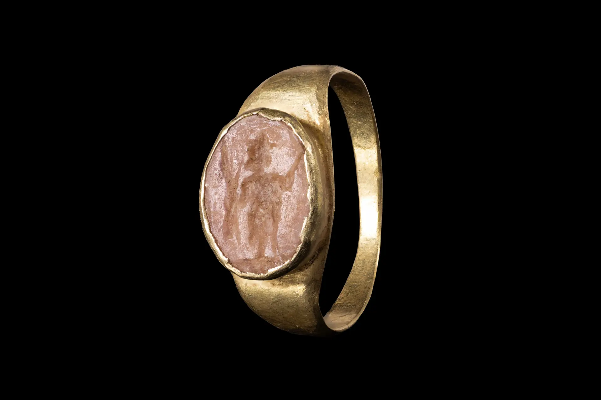 ROMAN STONE INTAGLIO OF JUPITER IN GOLD RING