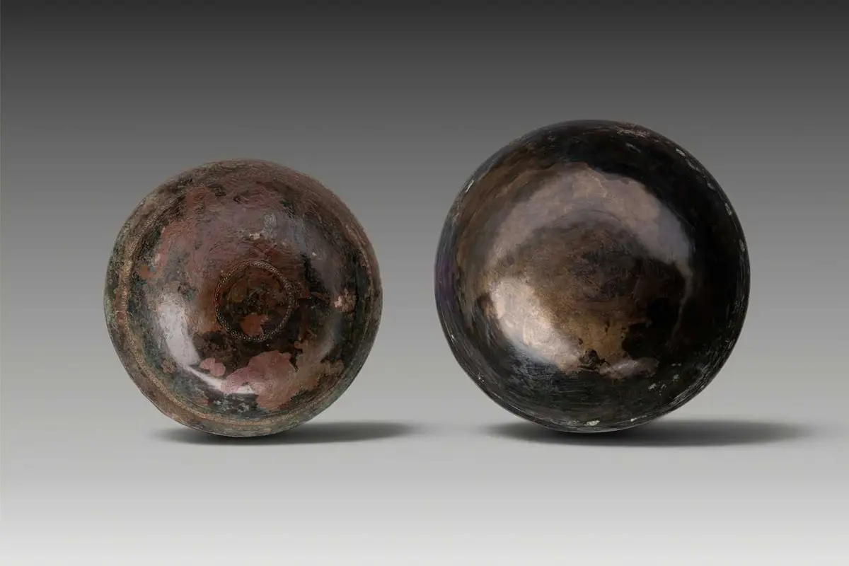 PAIR OF GREEK PERIOD BRONZE SHALLOW BOWLS
