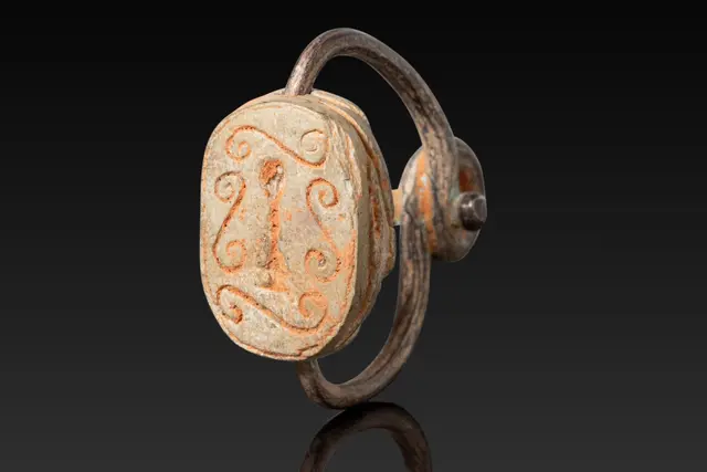 EGYPTIAN STEATITE SCARAB WITH NEFER SIGN IN SILVER PENDANT