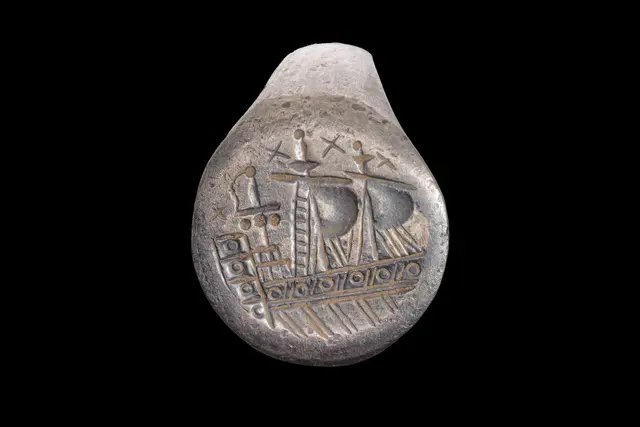POST-MEDIEVAL SILVER RING WITH SHIP