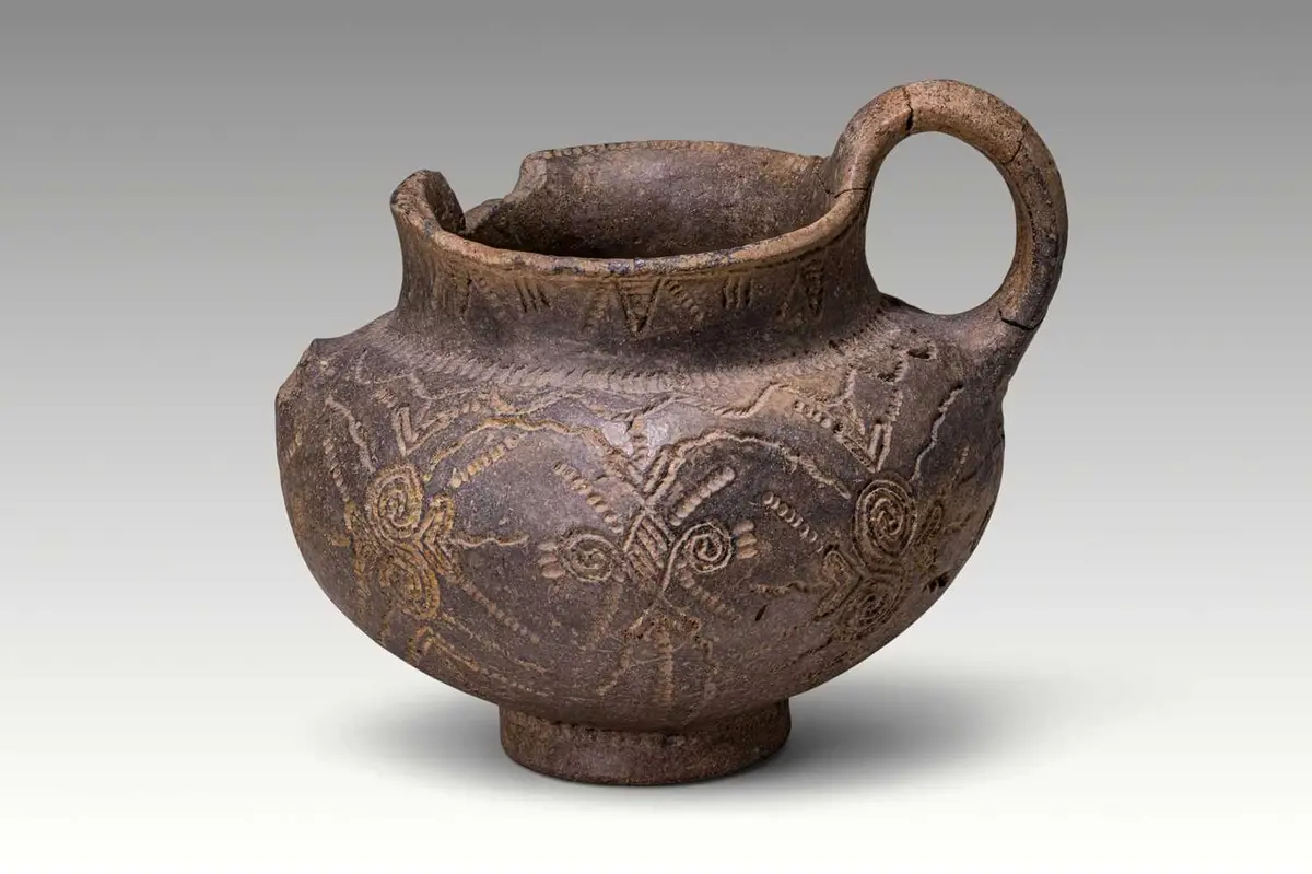 VINCA POTTERY JAR