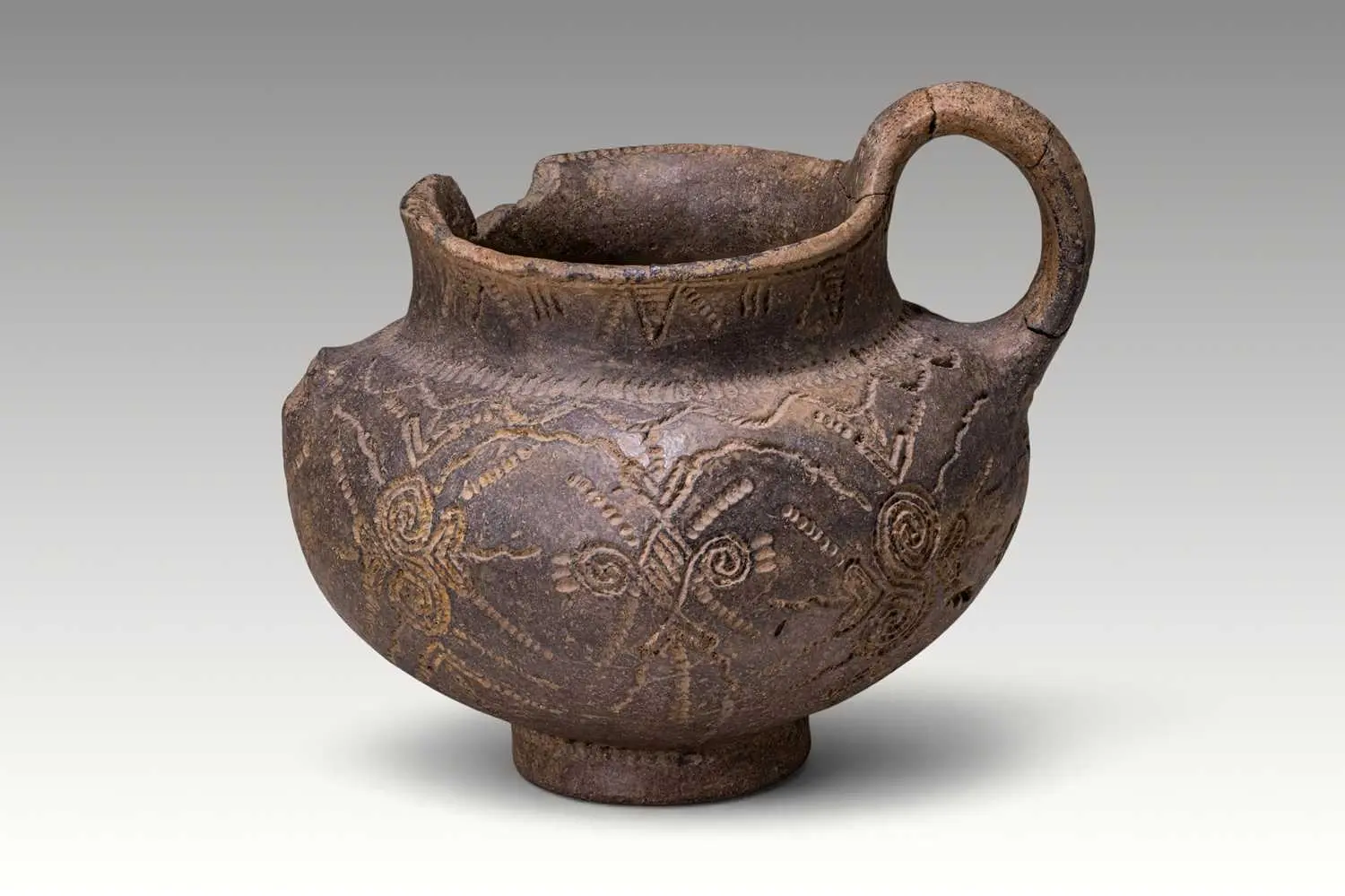 VINCA POTTERY JAR