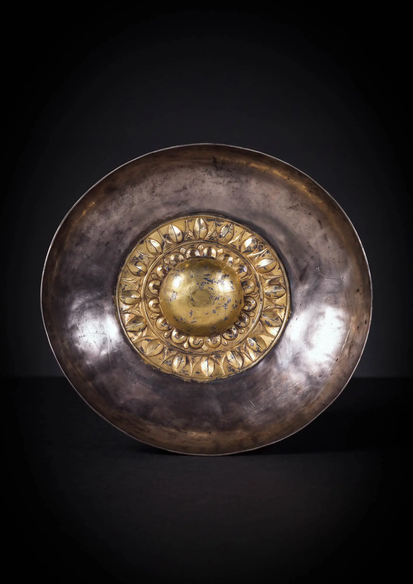 GREEK SILVER-GILT MESOMPHALOS PHIALE
