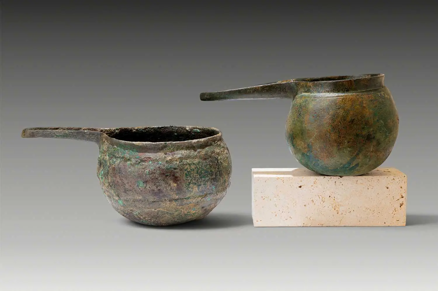 PAIR OF AMLASH BRONZE VESSELS