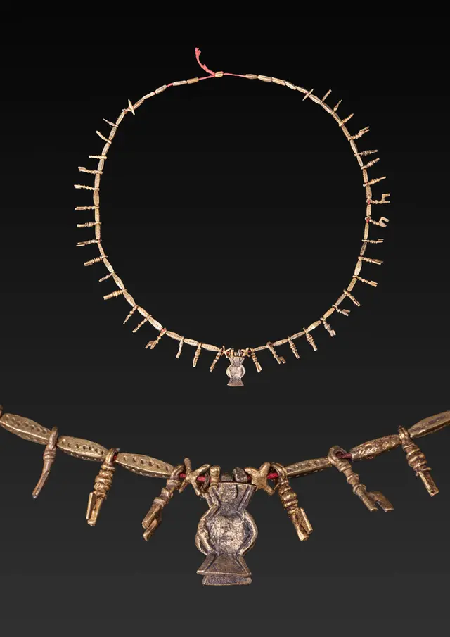 EGYPTIAN GOLD NECKLACE WITH PENDANTS