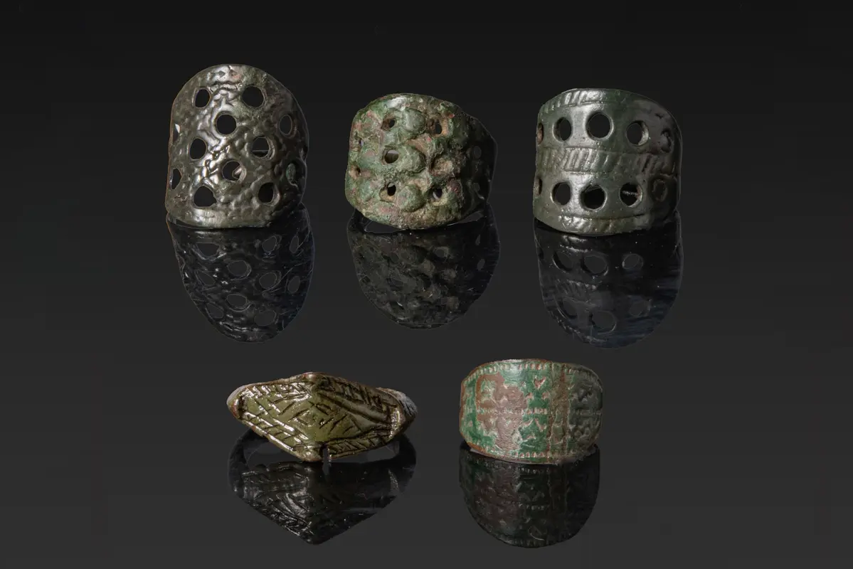 COLLECTION OF MEDIEVAL BRONZE RINGS