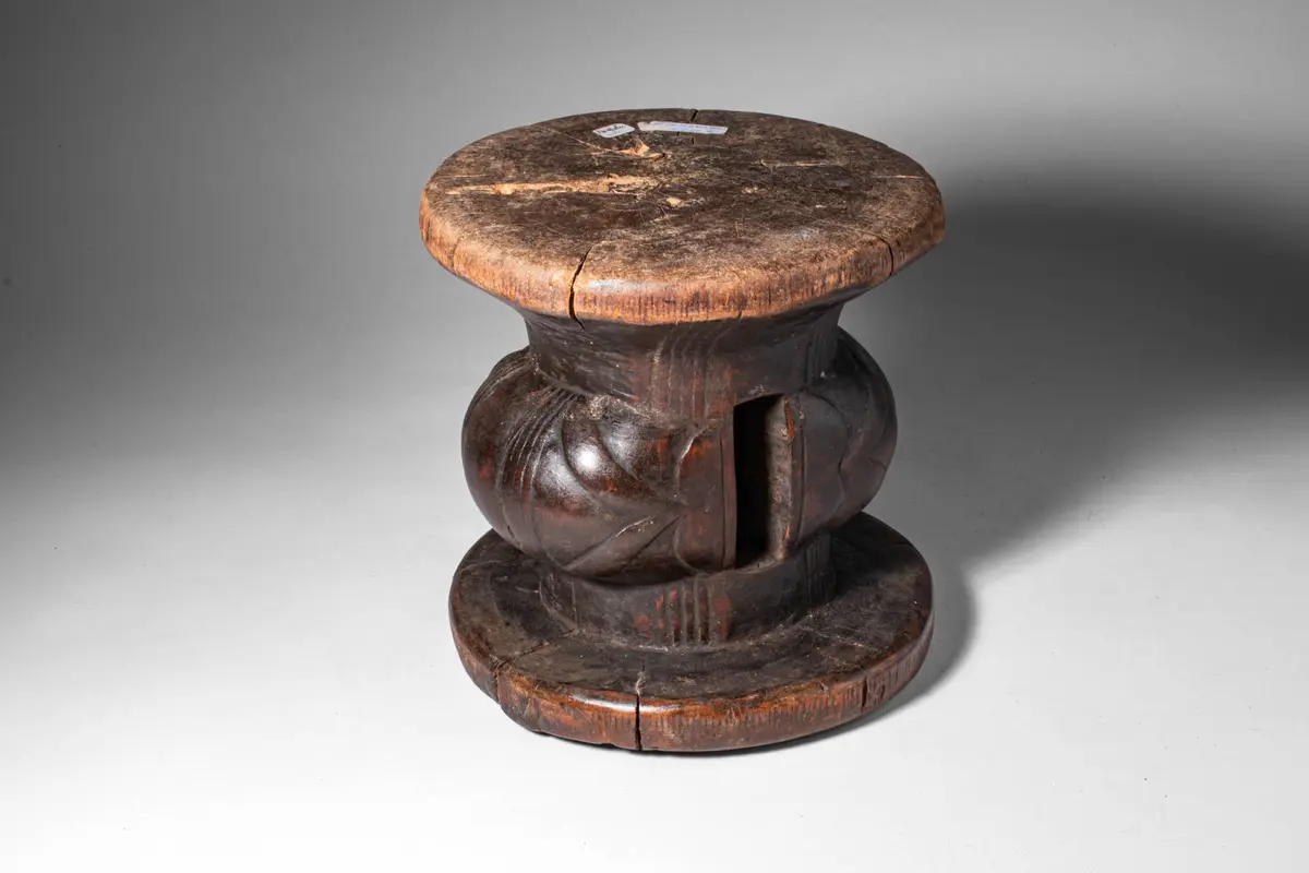 MANGBETU STOOL