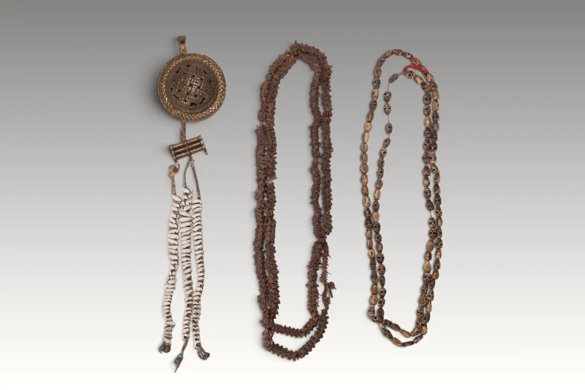 GROUP OF TIBETAN AND INDIAN PRAYER BEADS
