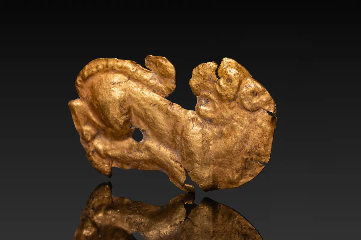 SCYTHIAN HIGH KARAT GOLD LION APPLIQU�
