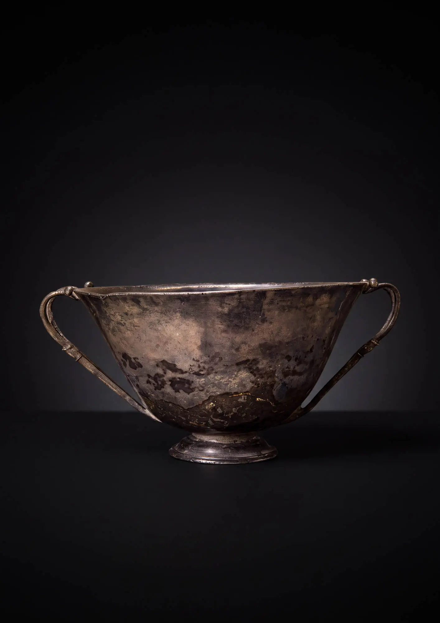 SUPERB ANCIENT ROMAN SILVER SKYPHOS
