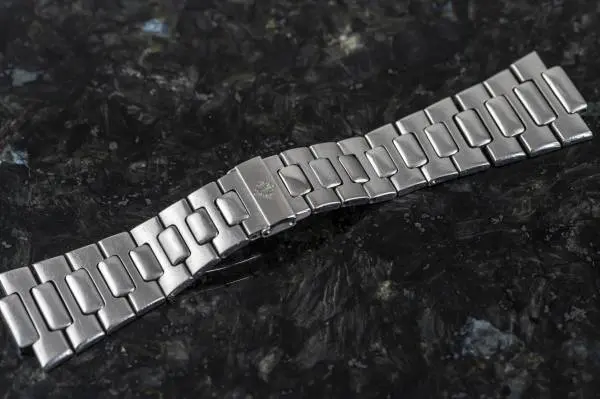 Patek Philippe Vintage NAUTILUS | Referenz 3700 Stahl | 16mm / fette