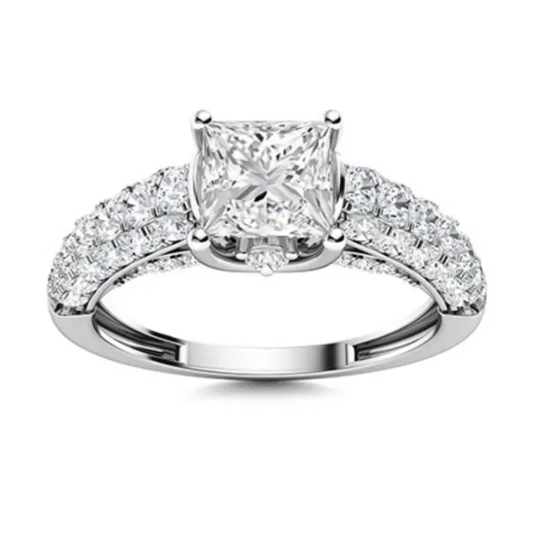 Gold & Brilliant White Diamond 4.12 Cts Ring - E/V