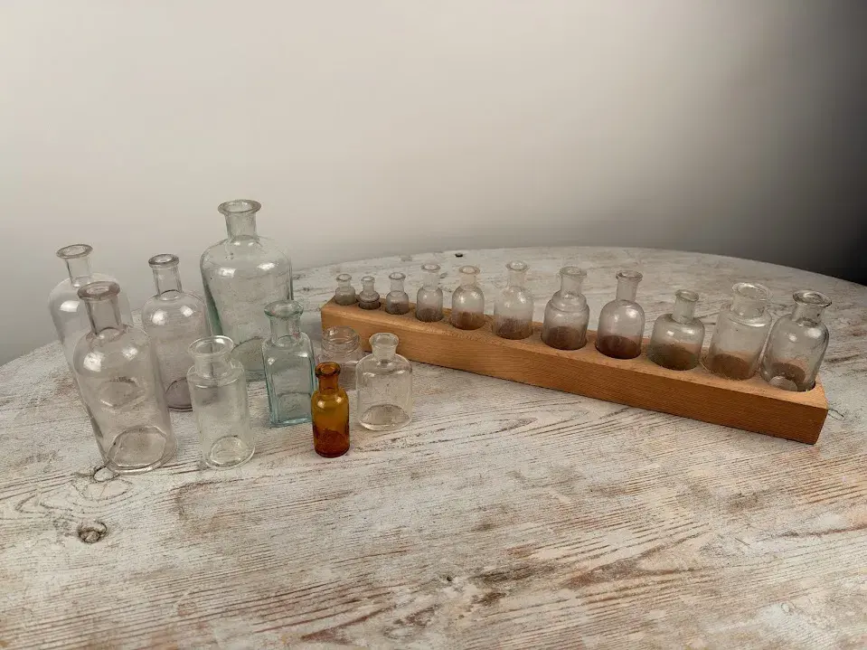 Samling glasflaskor