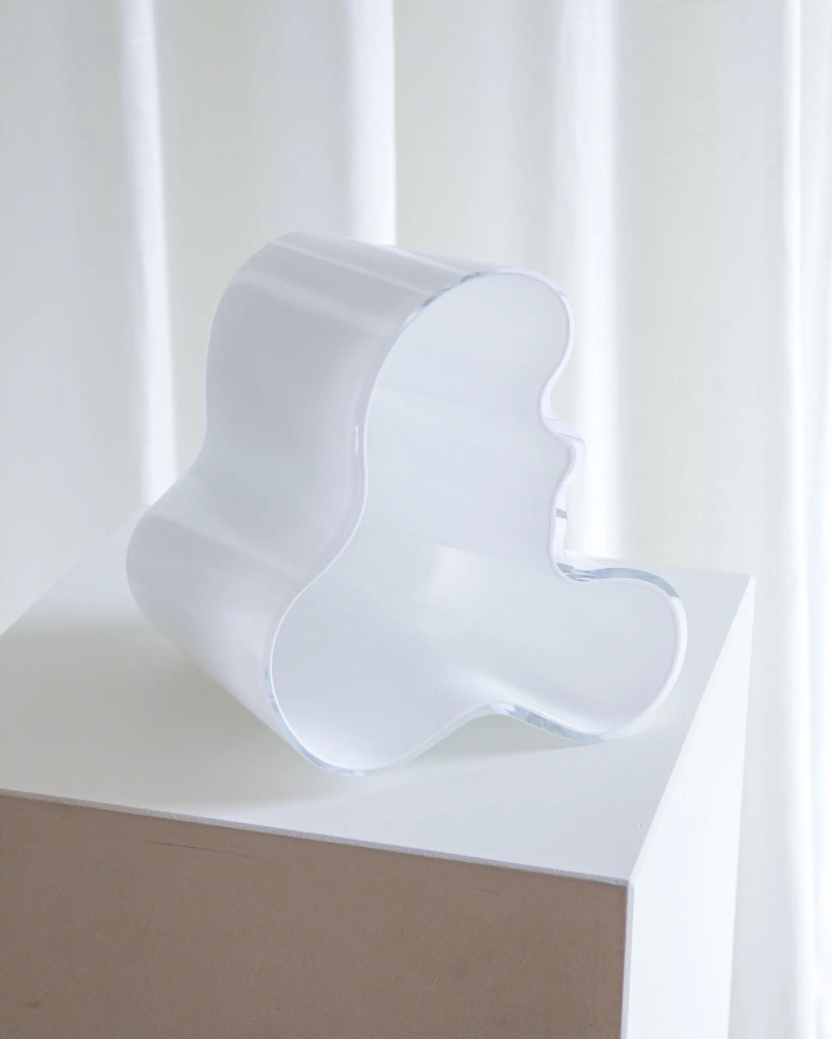 Vas, "Savoy", Alvar Aalto, vitt opalglas, Iittala, Finland