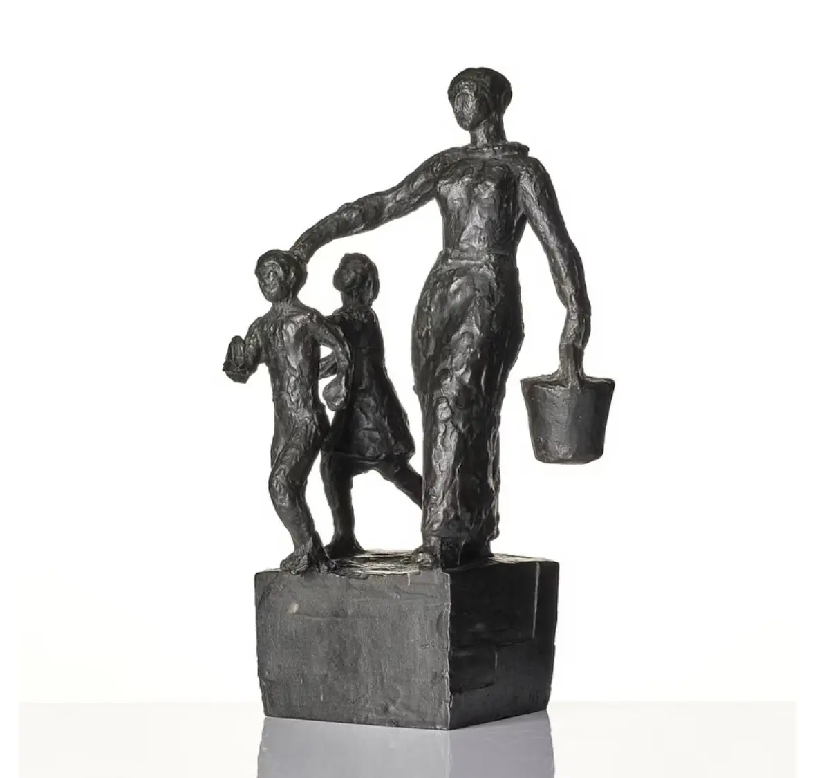 Mother with children | Ninnan Santesson