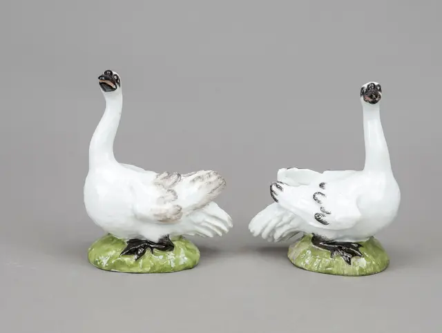 Paar Schwäne, Meissen, 18. Jh., E