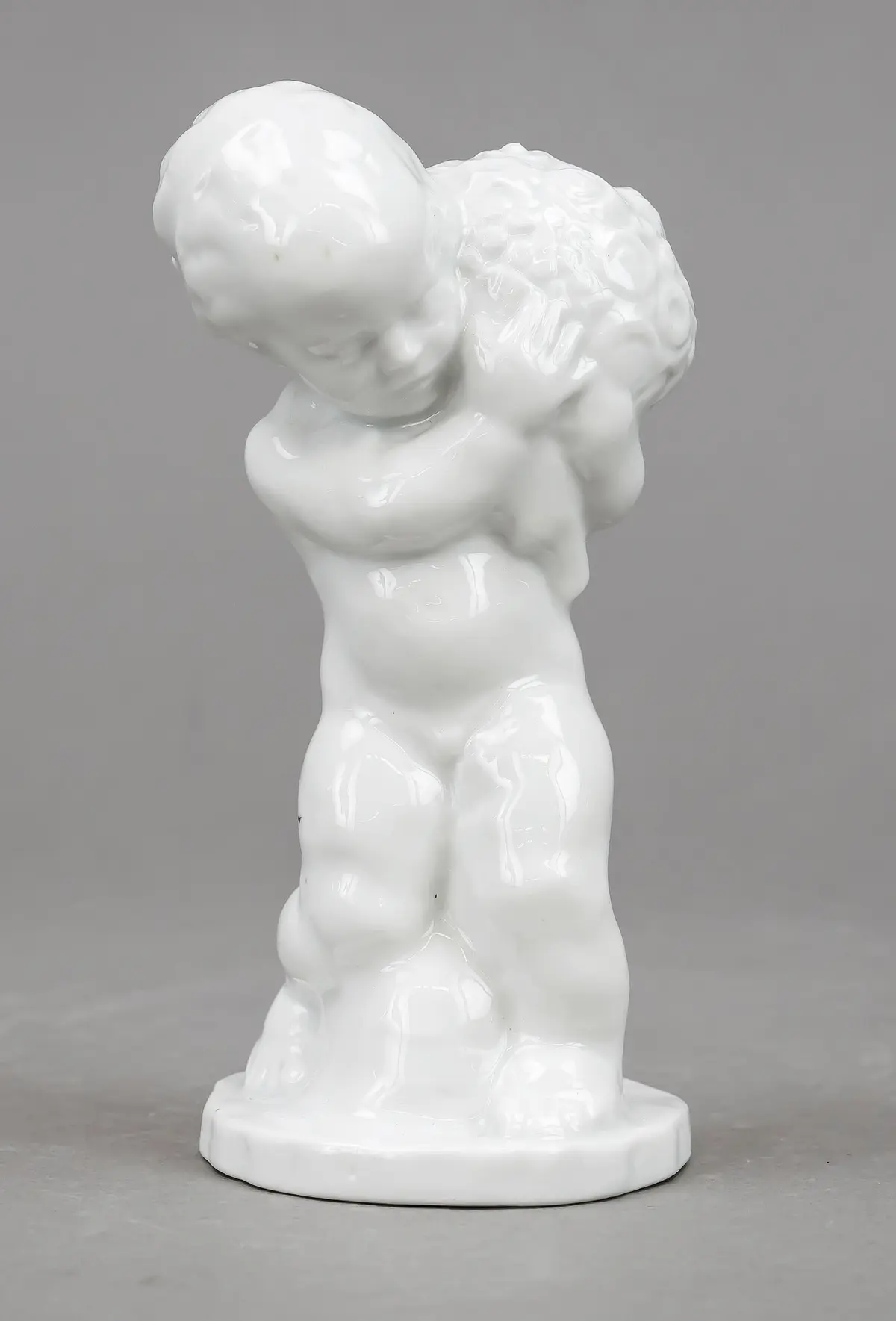 Putto mit Blumen im Wiener Stil