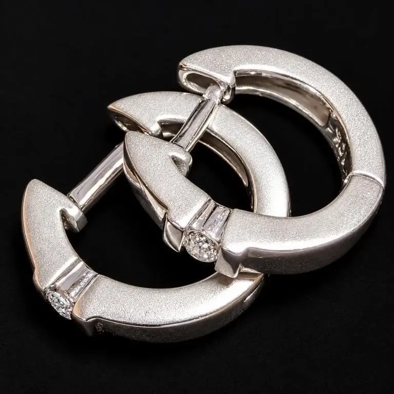 $2800, 10k(2.12g), diamond (0.03ct)earring, retail