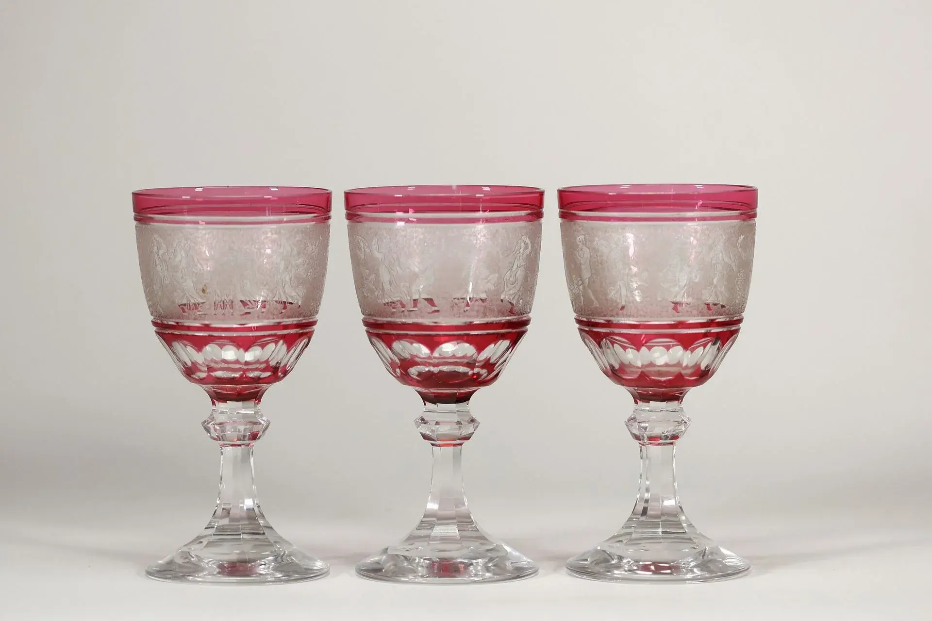VAL SAINT-LAMBERT – Set of three rose-tinted crystal stemmed - Lot 64