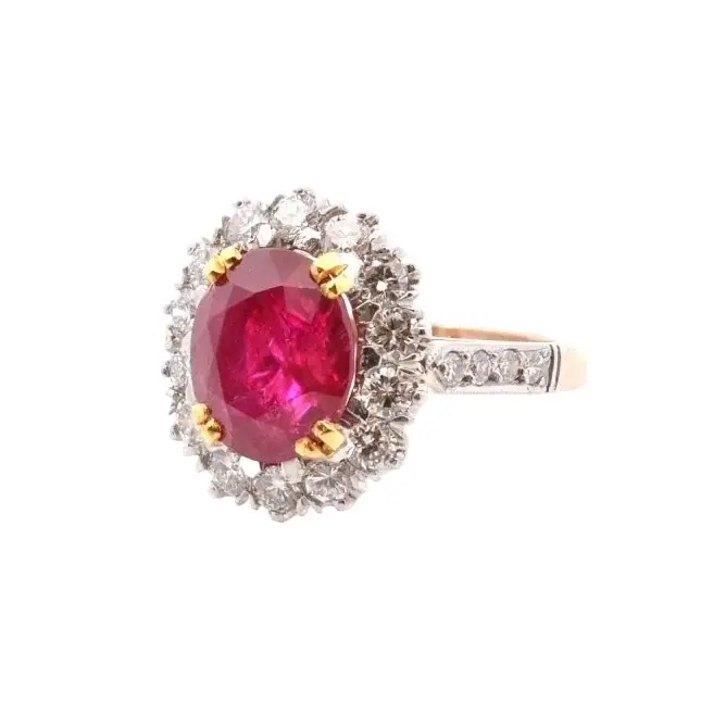 Bague Marguerite en platine, or rose, rubis, et diamants