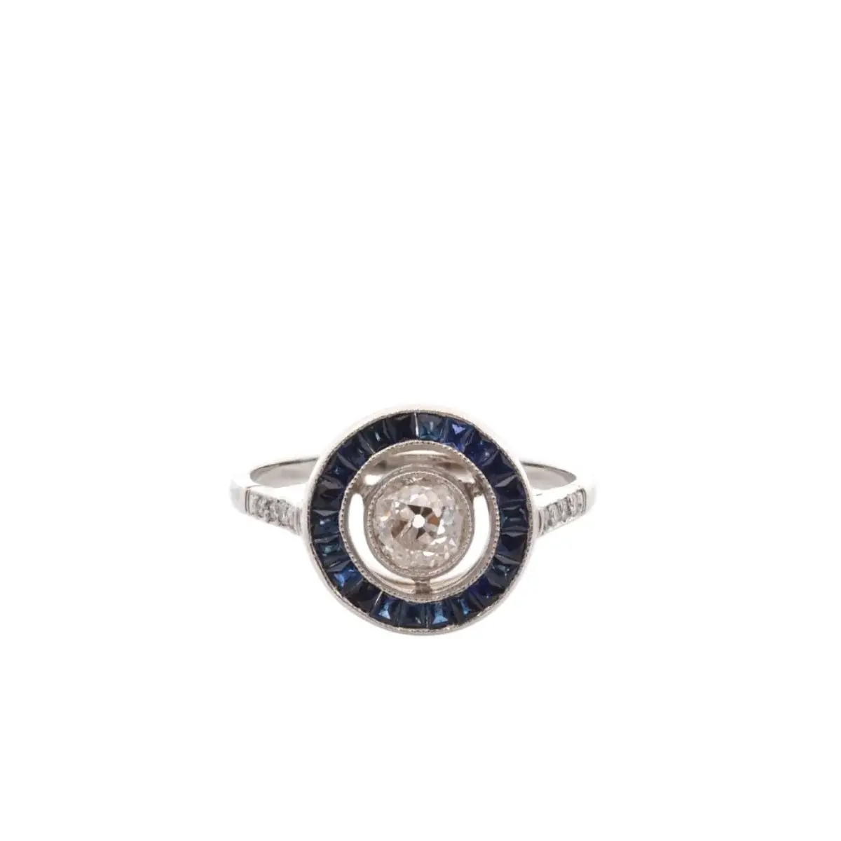 Bague en platine, saphirs et diamants