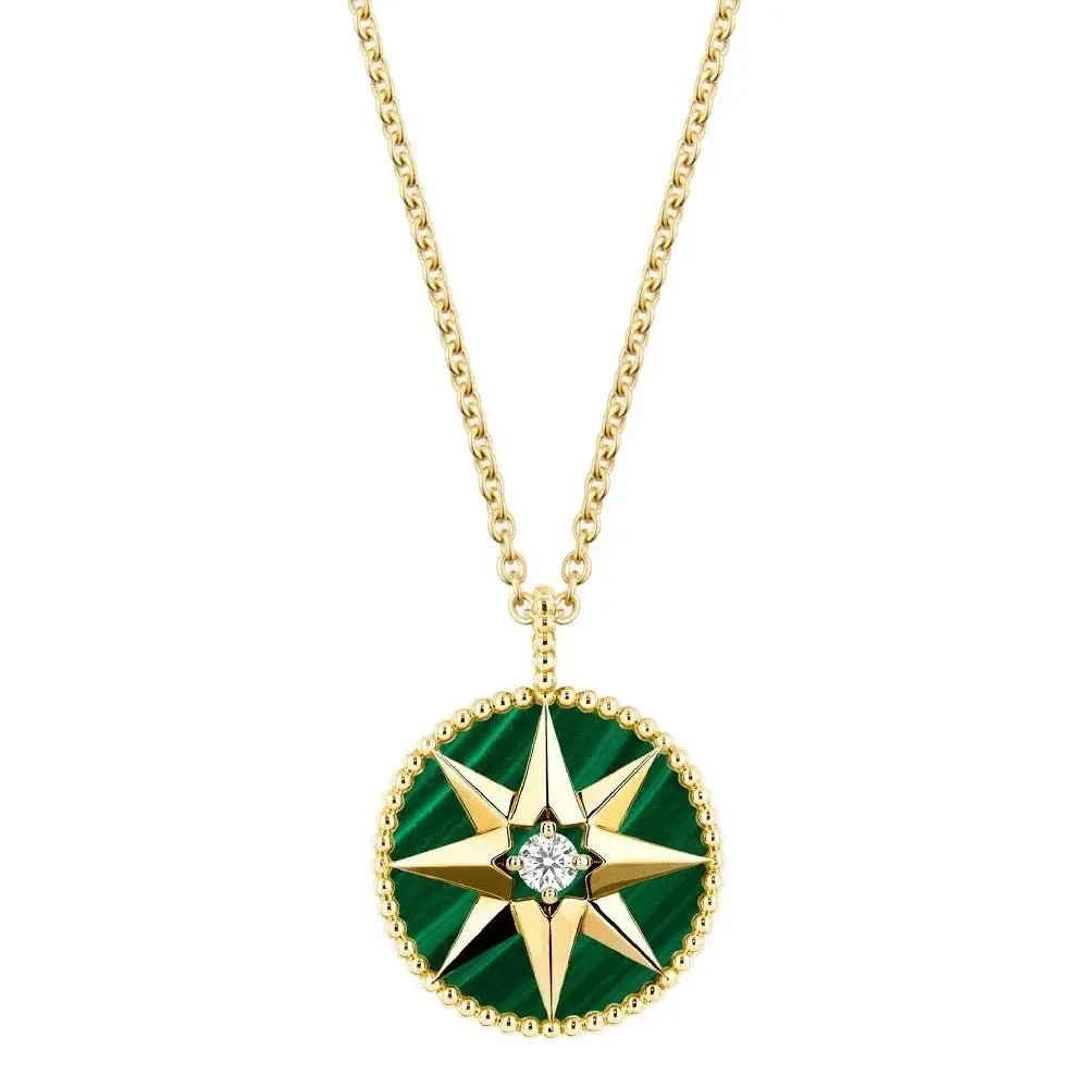 Collier Pendentif DIOR "Rose des Vents" MM en or jaune, malachite et diamant