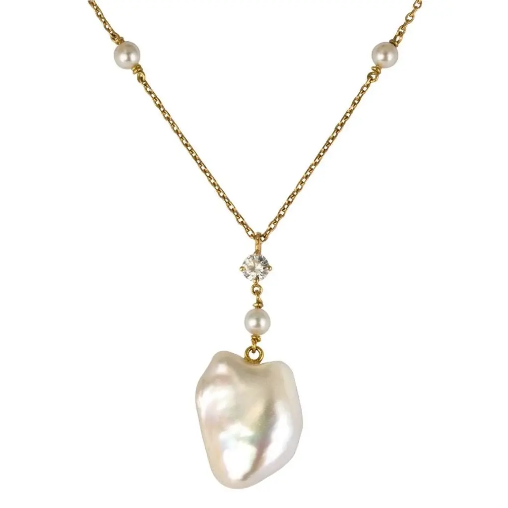 Collier Pendentif en or jaune, perle et diamant