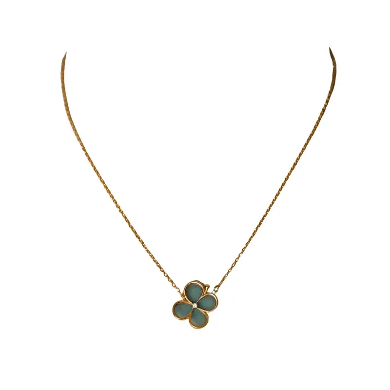 Collier Pendentif VAN CLEEF & ARPELS en or jaune, calcédoine et diamant
