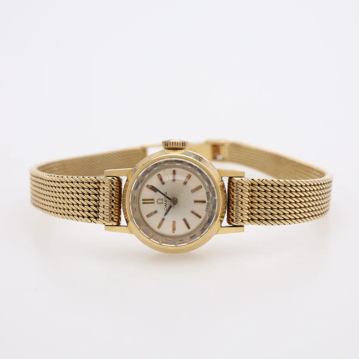 DAMARMBANDSUR, 18K GULD I BOETT & LÄNK, OMEGA, MANUELLT UPPDRAG, TOTALT