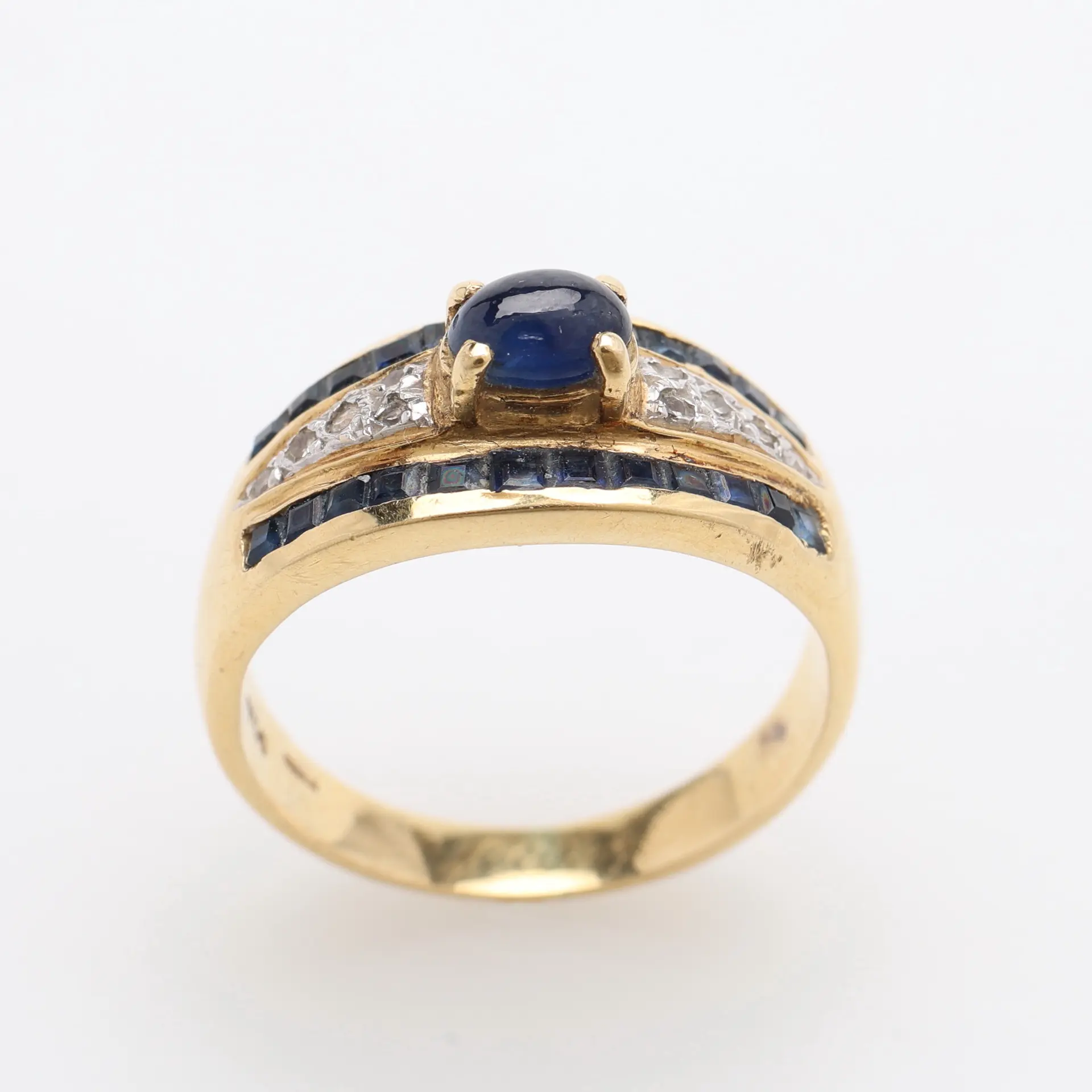 RING, 18K GULD, SAFIRER & SMÅ DIAMANTER, VICENZA, ITALIEN, 1900-TALETS